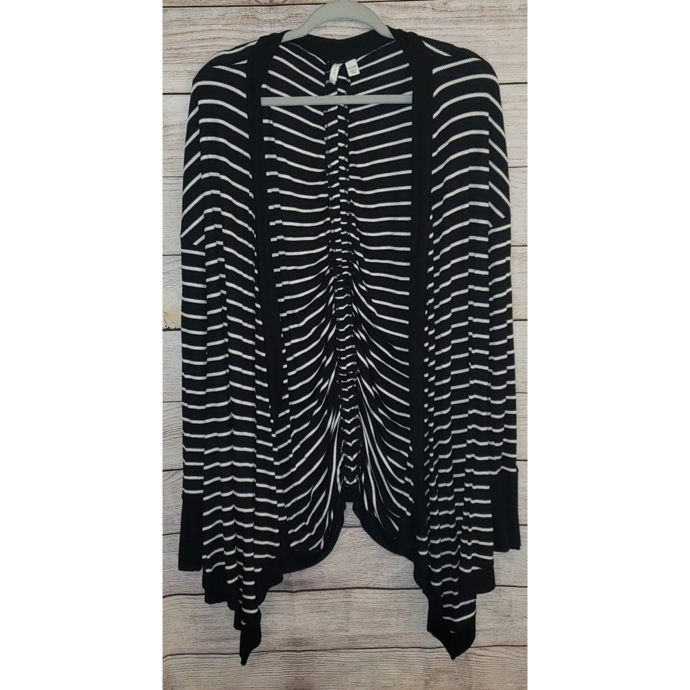 Cato's Black/White Striped Cardigan Size 22/24